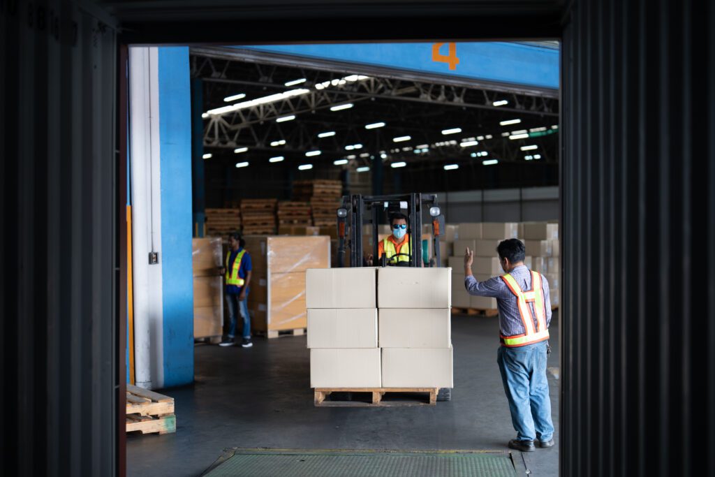 LTL shipping freight handling and pallet movement at distribution center